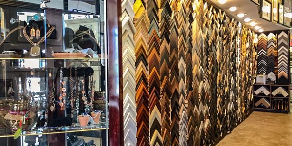 The photo outlet frame shop